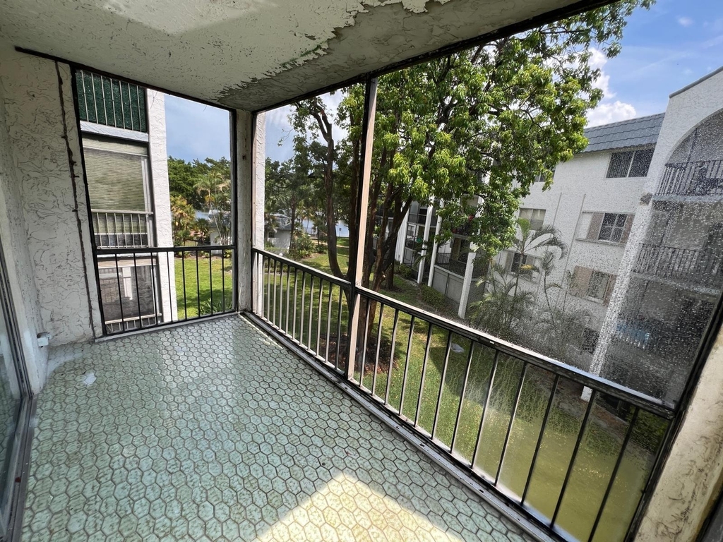 3360 Spanish Moss Terrace - Photo 17
