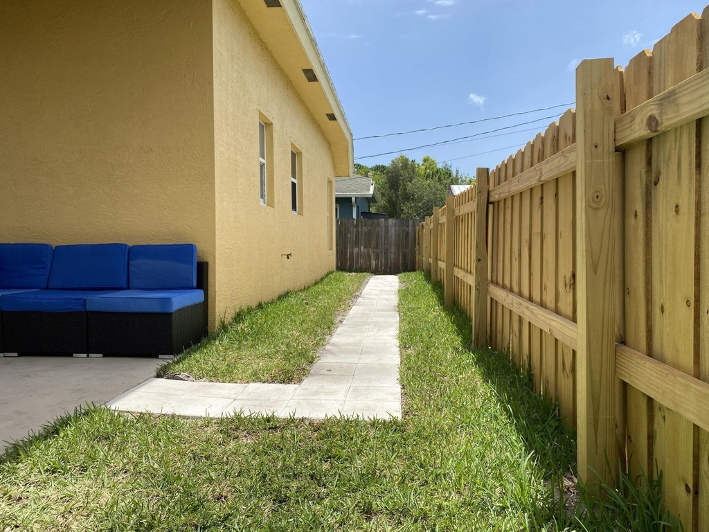 120 Sw Grimaldo Terrace - Photo 5