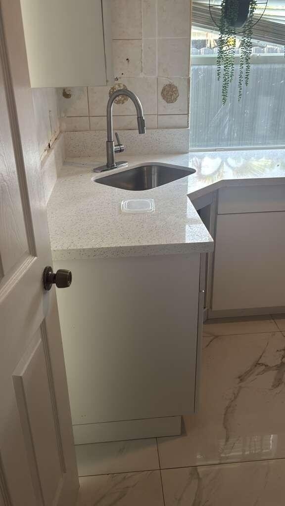 5310 Sw 115th Avenue - Photo 1