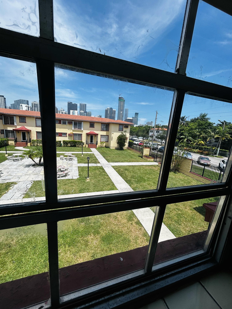 661 Sw 11th Street - Photo 8