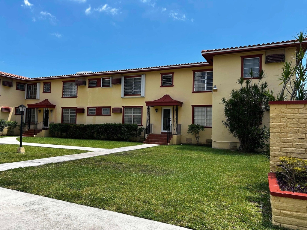 661 Sw 11th Street - Photo 9