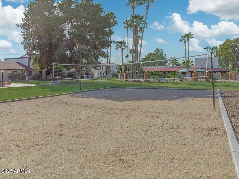 13517 W Glendale Avenue - Photo 11
