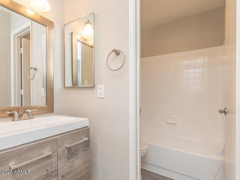 13517 W Glendale Avenue - Photo 6