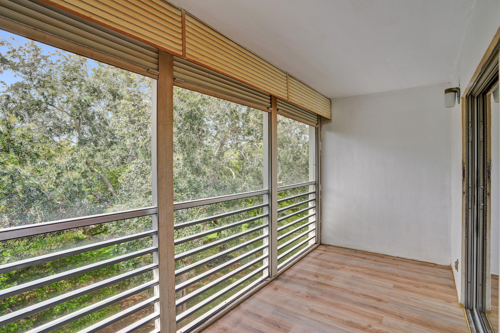 1501 Cayman Way - Photo 9