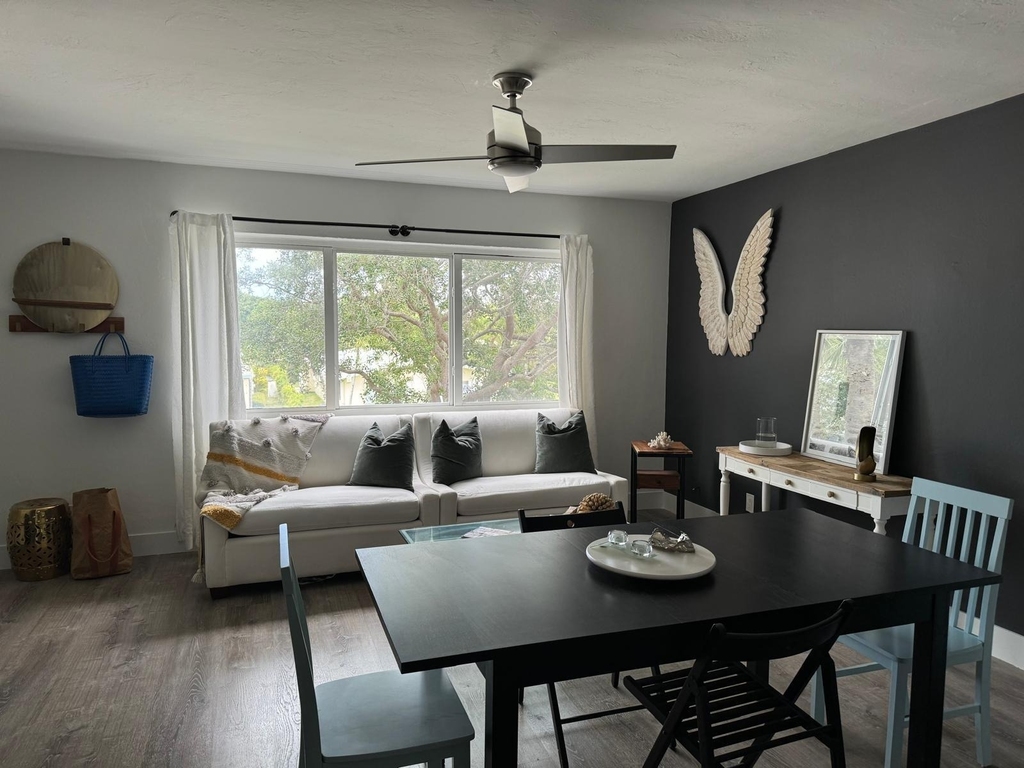 505 Ne 20th Avenue - Photo 2