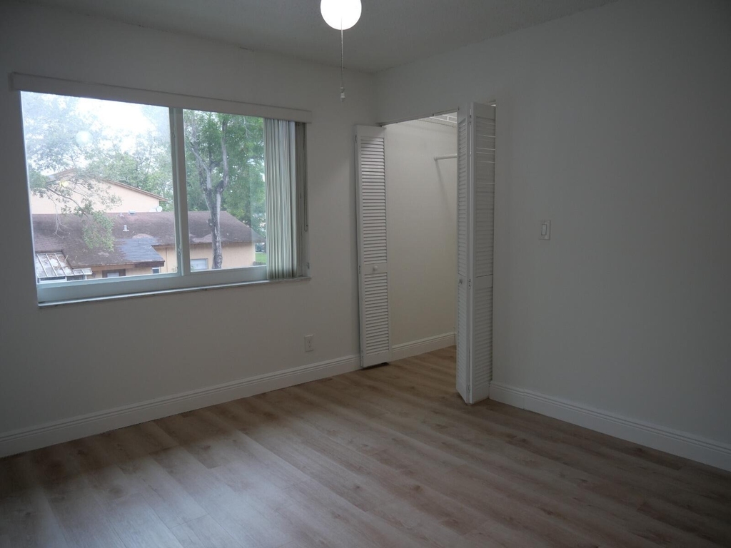 7091 W Sunrise Boulevard - Photo 13