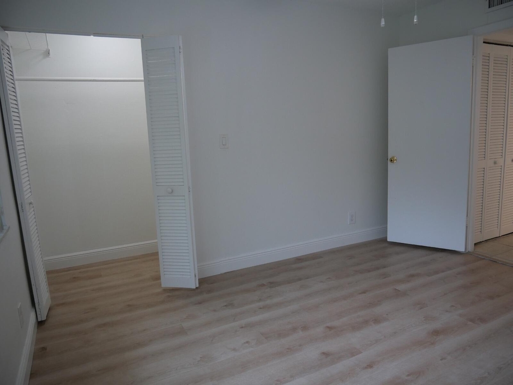 7091 W Sunrise Boulevard - Photo 25