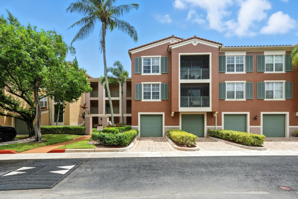 11720 St Andrews Place - Photo 1