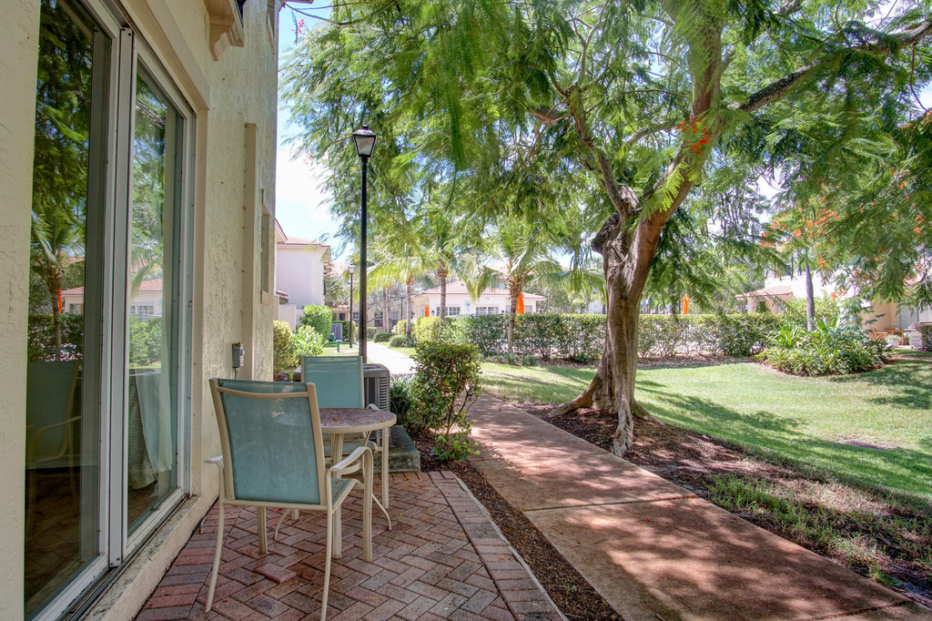 1020 E Longport Circle - Photo 25