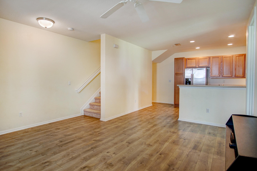 1020 E Longport Circle - Photo 8