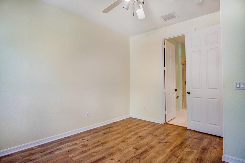1020 E Longport Circle - Photo 21