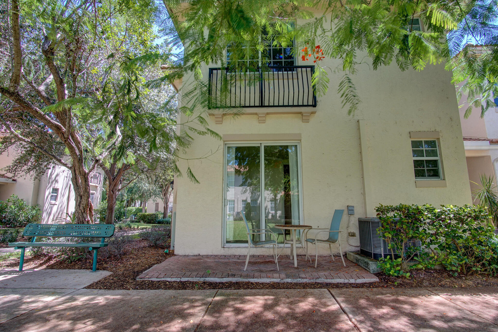 1020 E Longport Circle - Photo 24