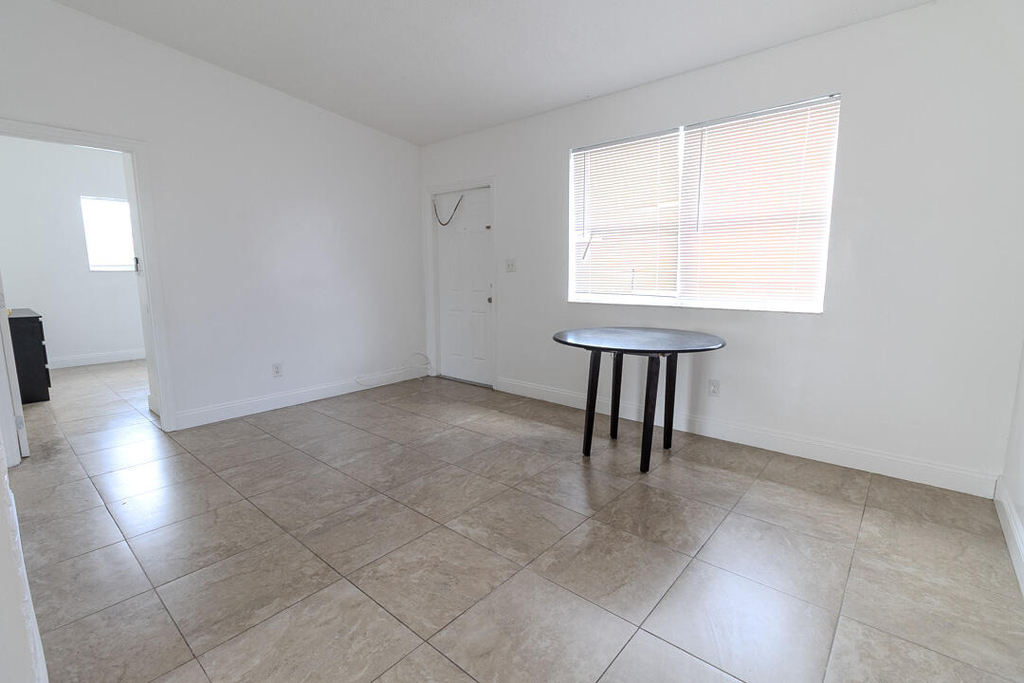 630 Nw 15th Terrace - Photo 6