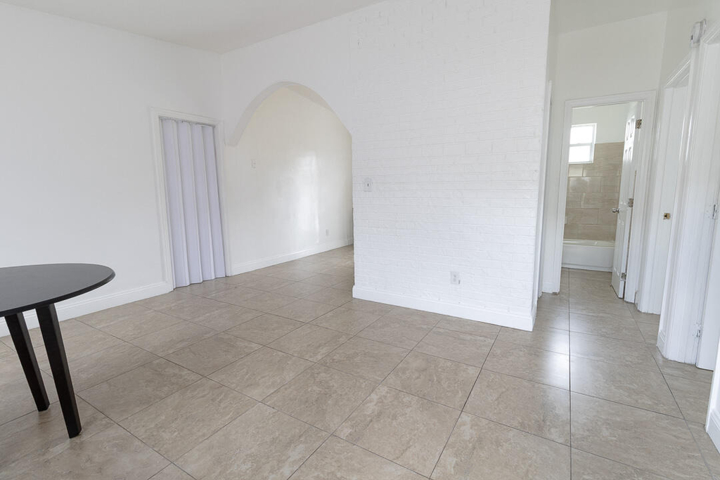 630 Nw 15th Terrace - Photo 3