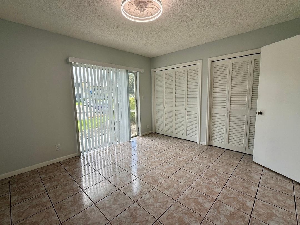 54 Salisbury C - Photo 5