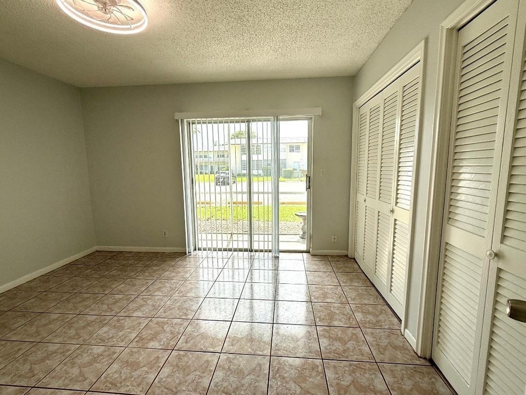 54 Salisbury C - Photo 4
