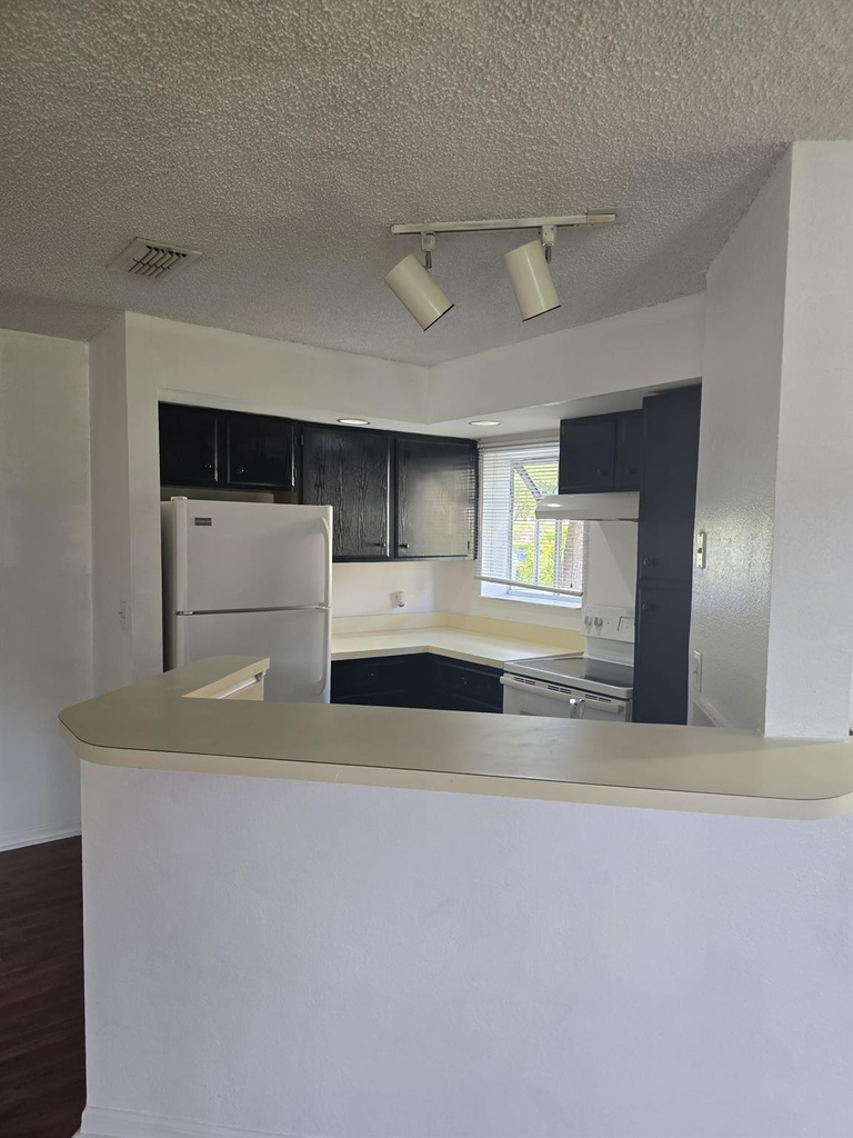3310 N Pinewalk Drive N - Photo 6