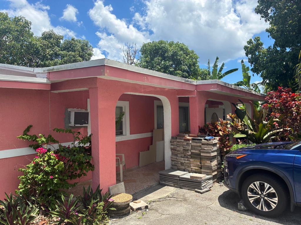 3120 Ne 8th Avenue - Photo 0