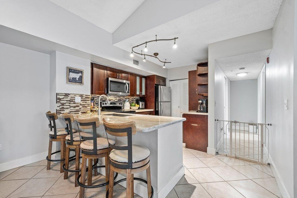 2620 S University Drive - Photo 5