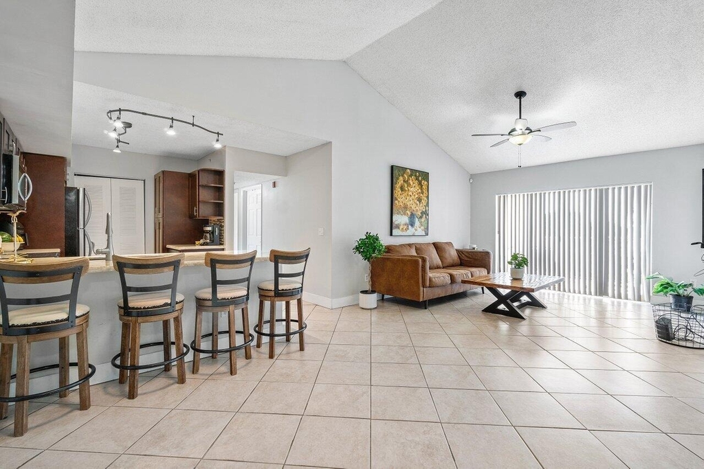 2620 S University Drive - Photo 3