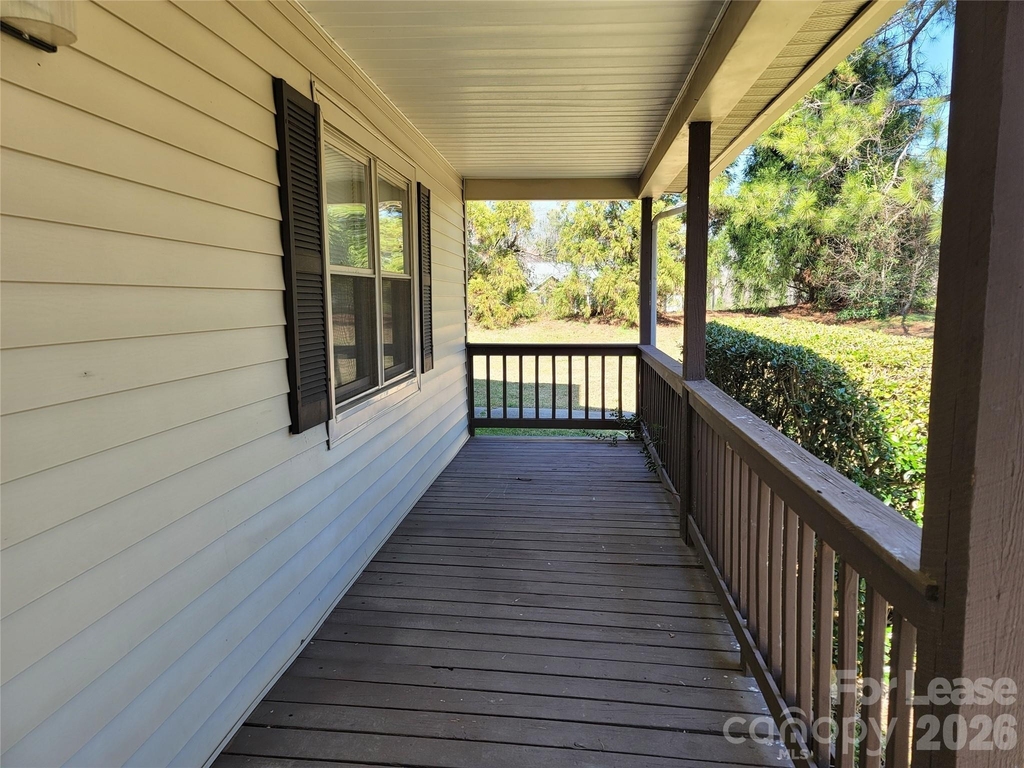 5323 Chestnut Lake Drive - Photo 2