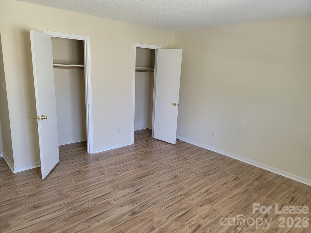 5323 Chestnut Lake Drive - Photo 5