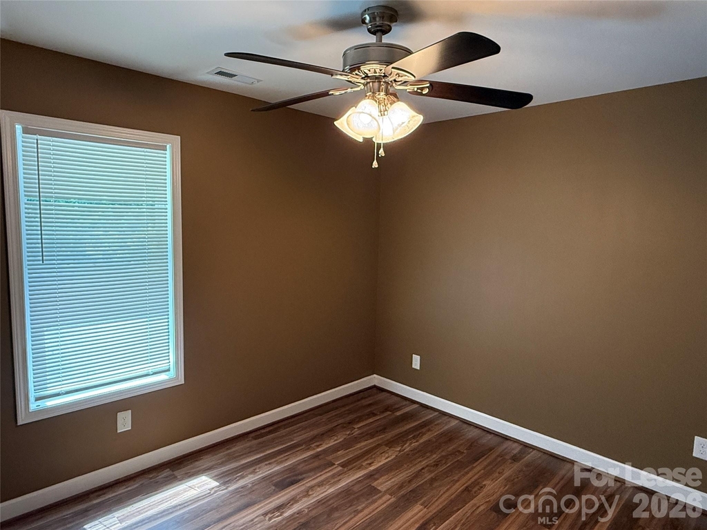 919 N Flint Street - Photo 4
