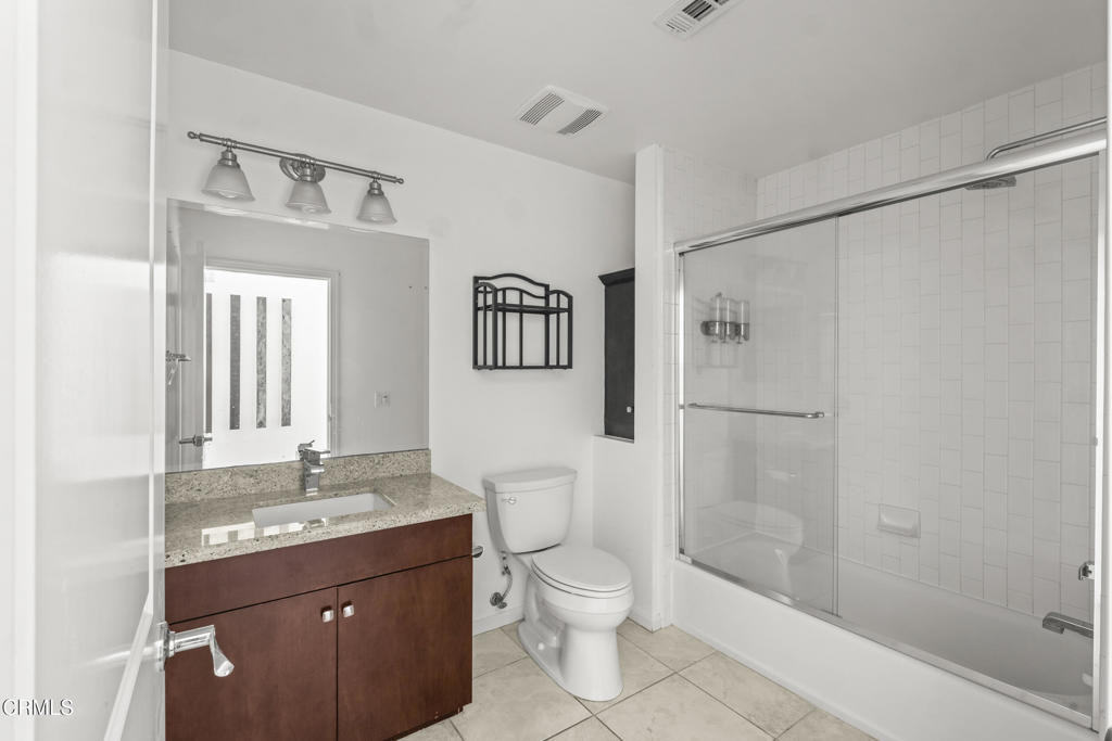 1901 Victoria Avenue - Photo 11