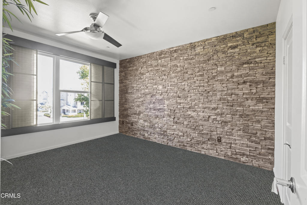 1901 Victoria Avenue - Photo 29
