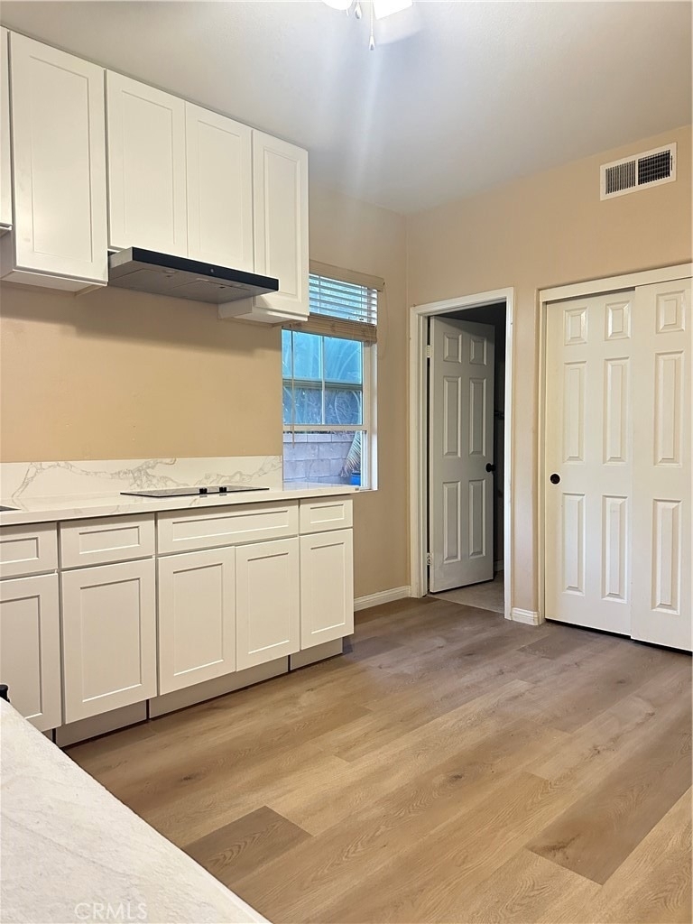 12609 Dupont - Photo 1
