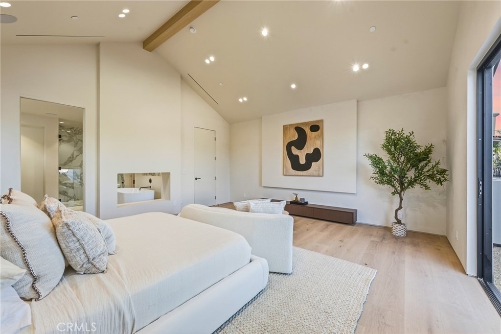 4900 Valjean - Photo 24
