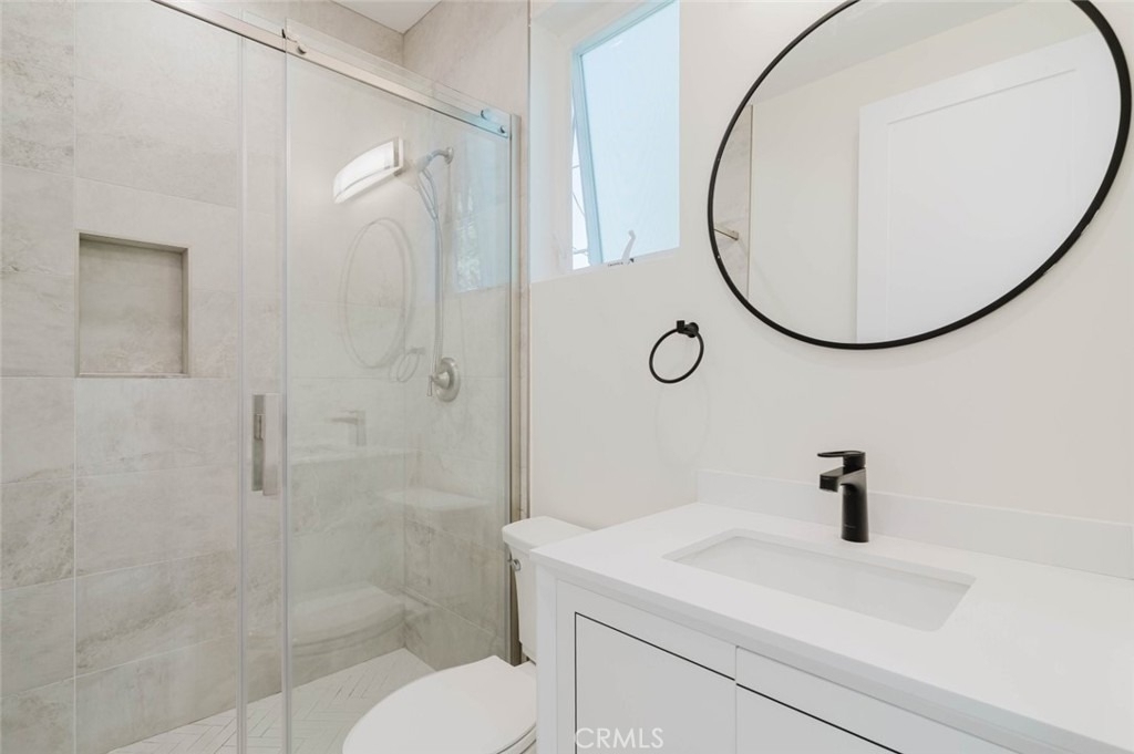 8107 Lemona Avenue - Photo 19
