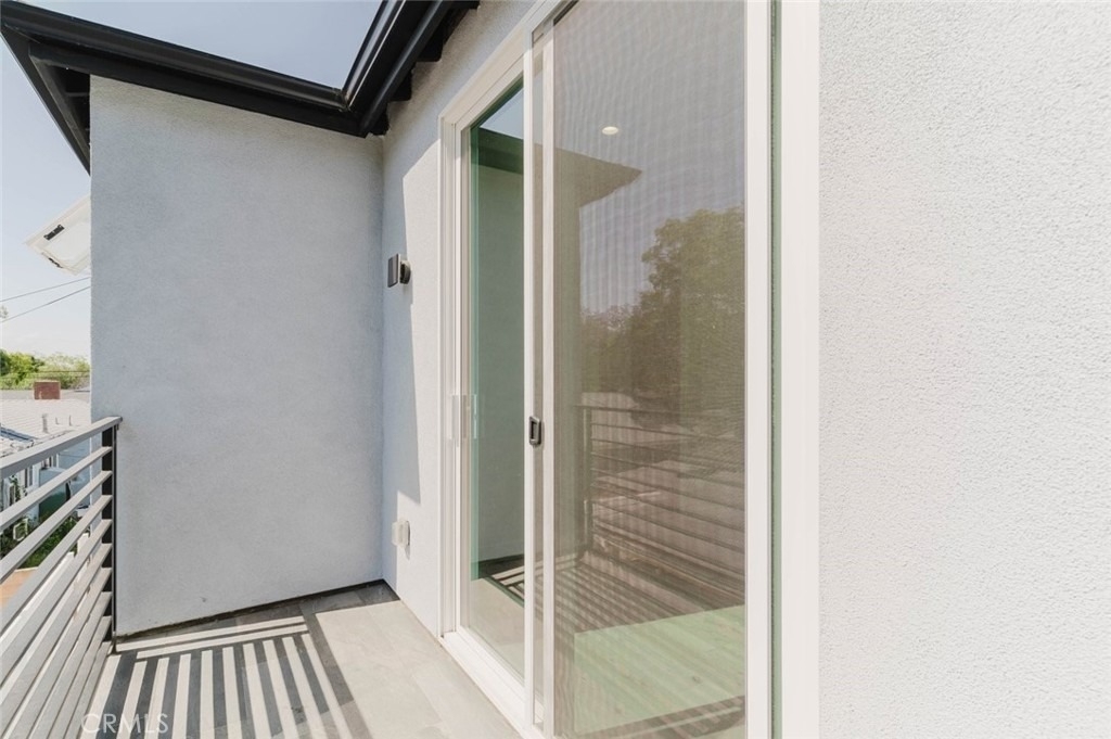 8107 Lemona Avenue - Photo 13