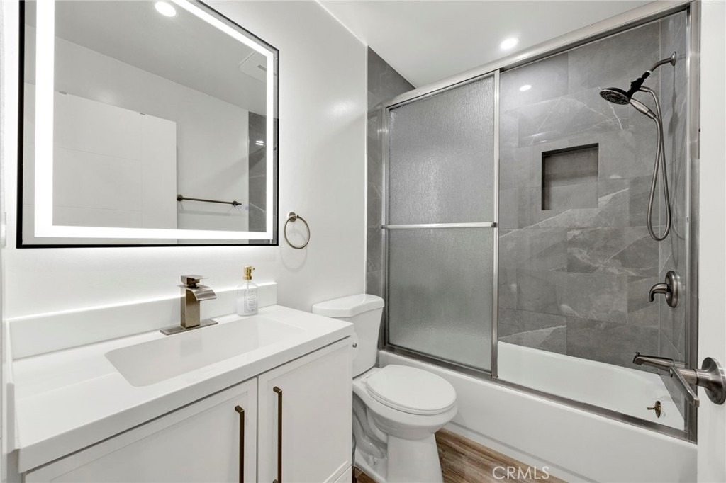 8744 Ruffner Avenue - Photo 4