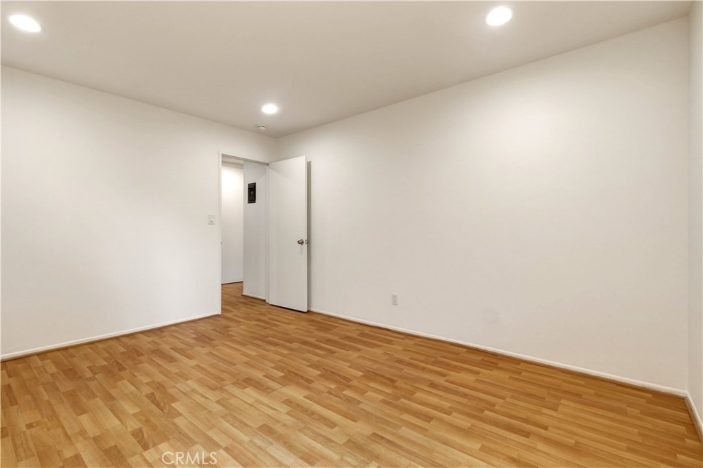 1155 Linden Avenue - Photo 11
