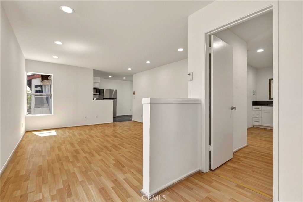 1155 Linden Avenue - Photo 7