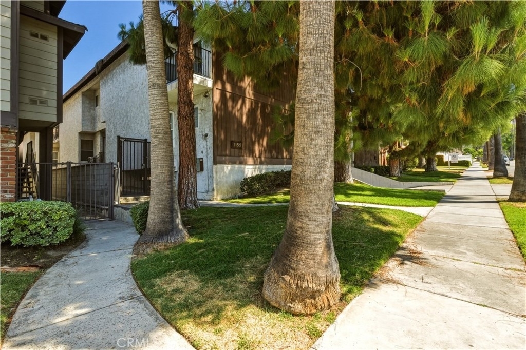 1155 Linden Avenue - Photo 13