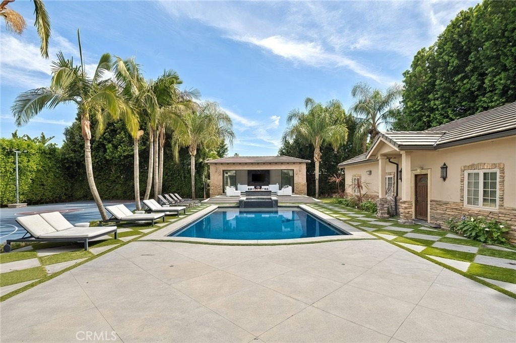 4816 Gloria Avenue - Photo 5