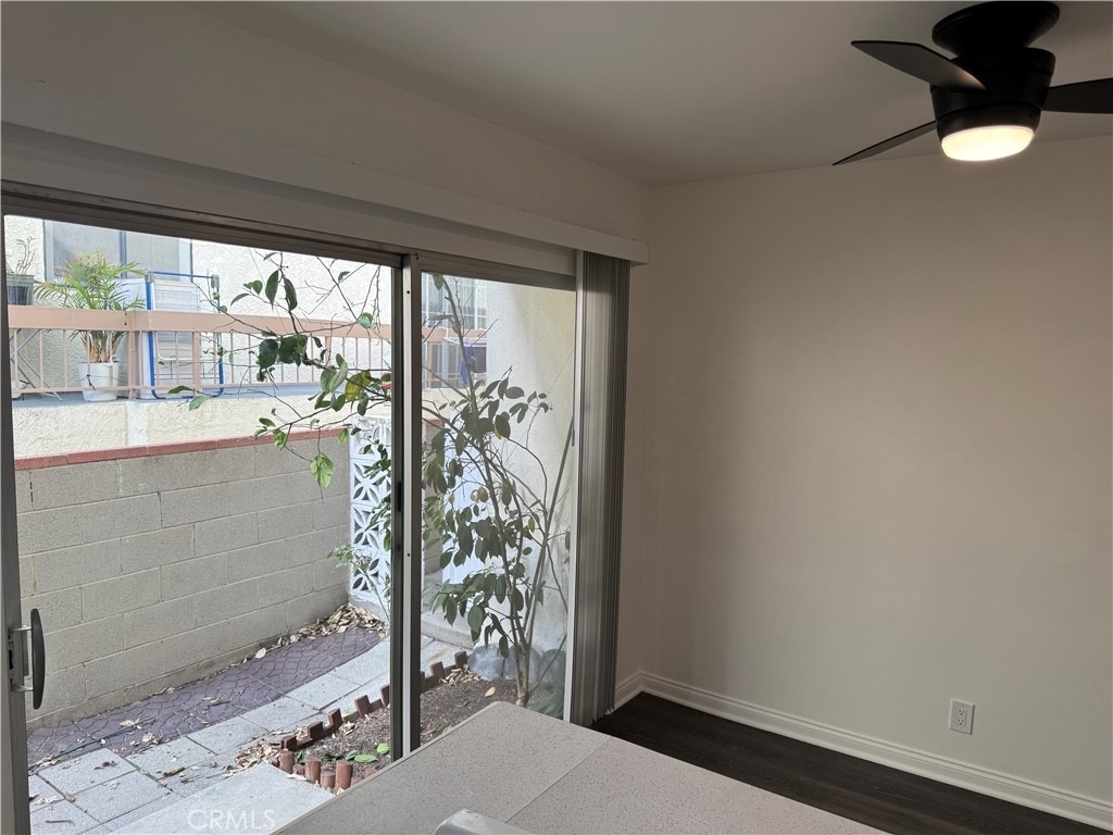 1164 Irving Avenue - Photo 30