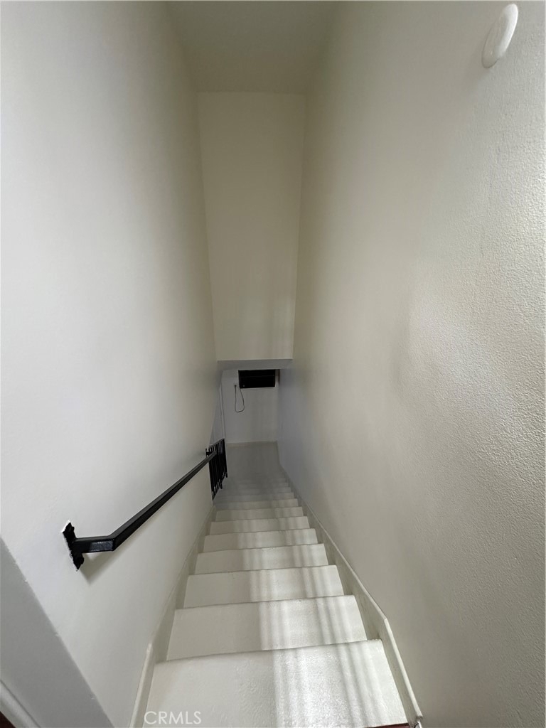 1164 Irving Avenue - Photo 11