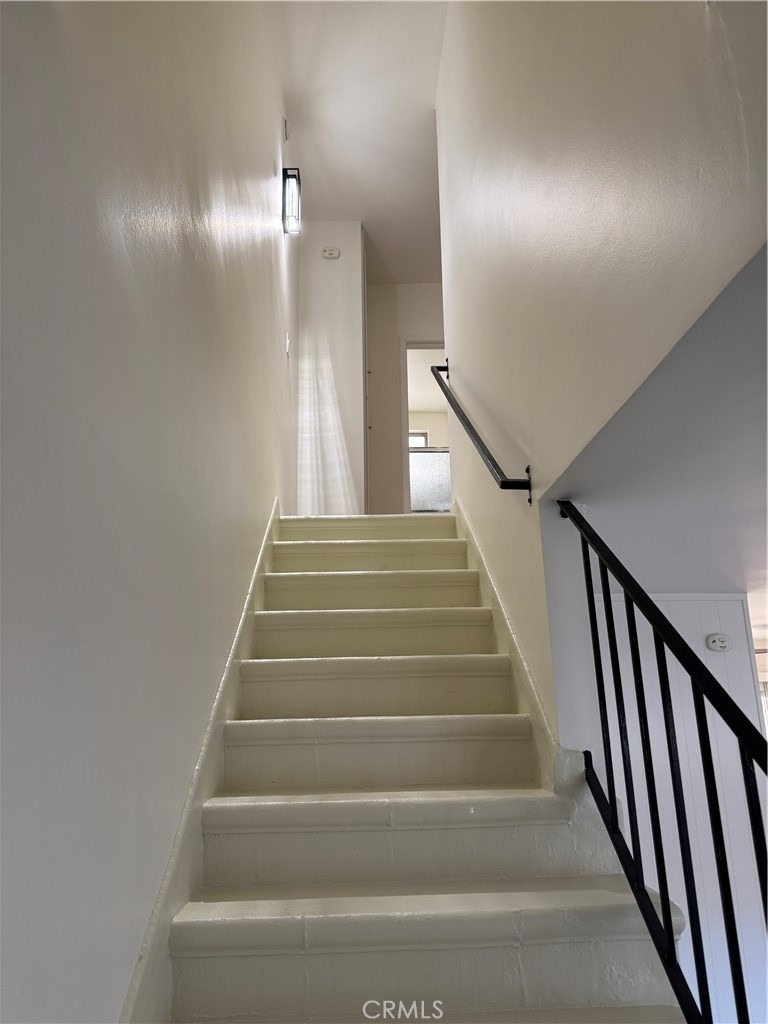 1164 Irving Avenue - Photo 10