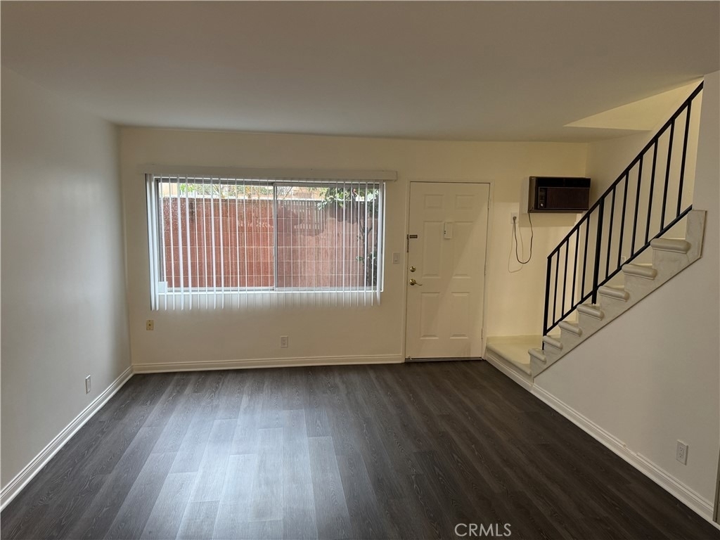 1164 Irving Avenue - Photo 2