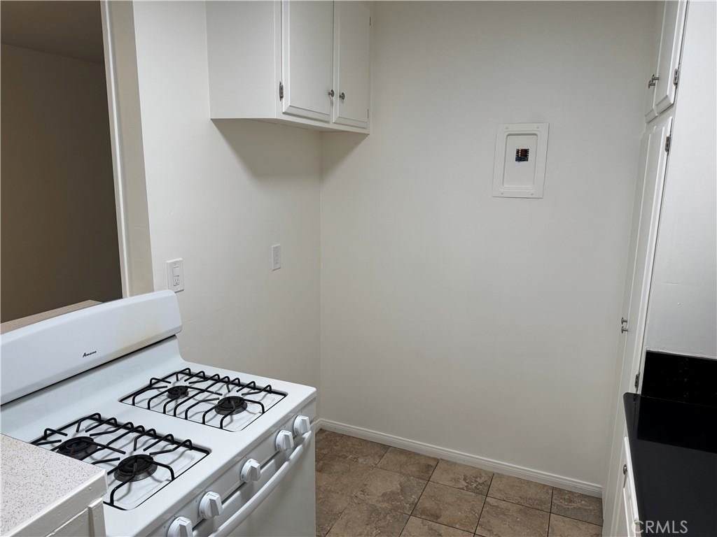1164 Irving Avenue - Photo 8