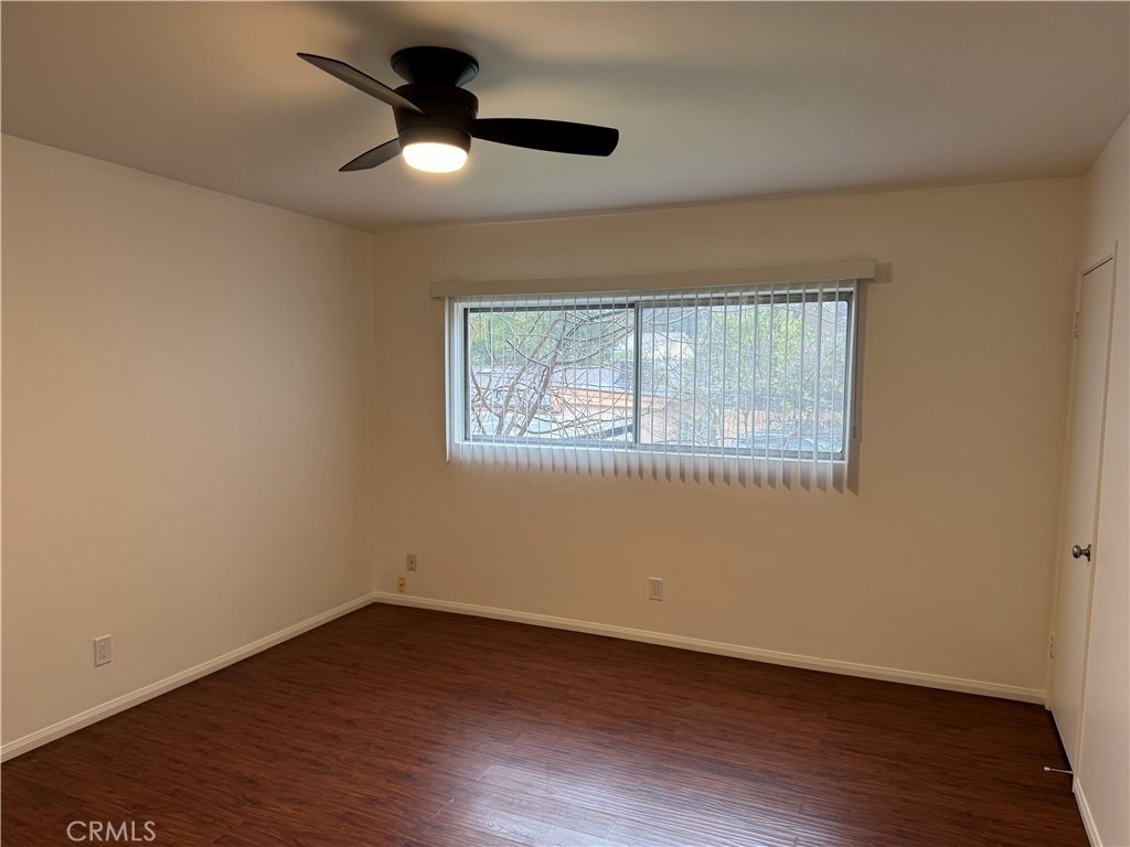 1164 Irving Avenue - Photo 25