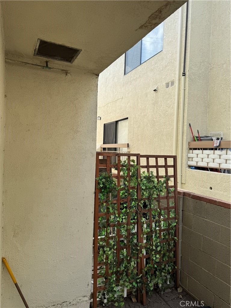 1164 Irving Avenue - Photo 34