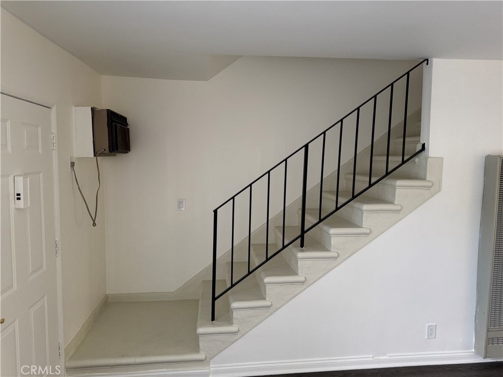 1164 Irving Avenue - Photo 9