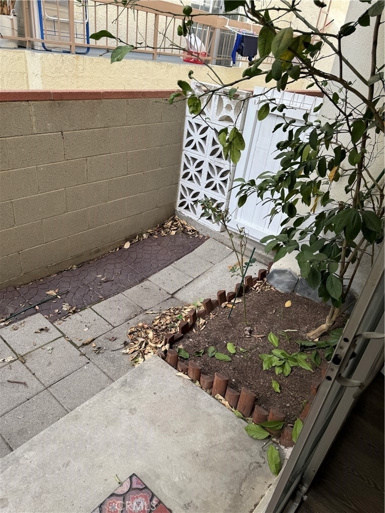 1164 Irving Avenue - Photo 33