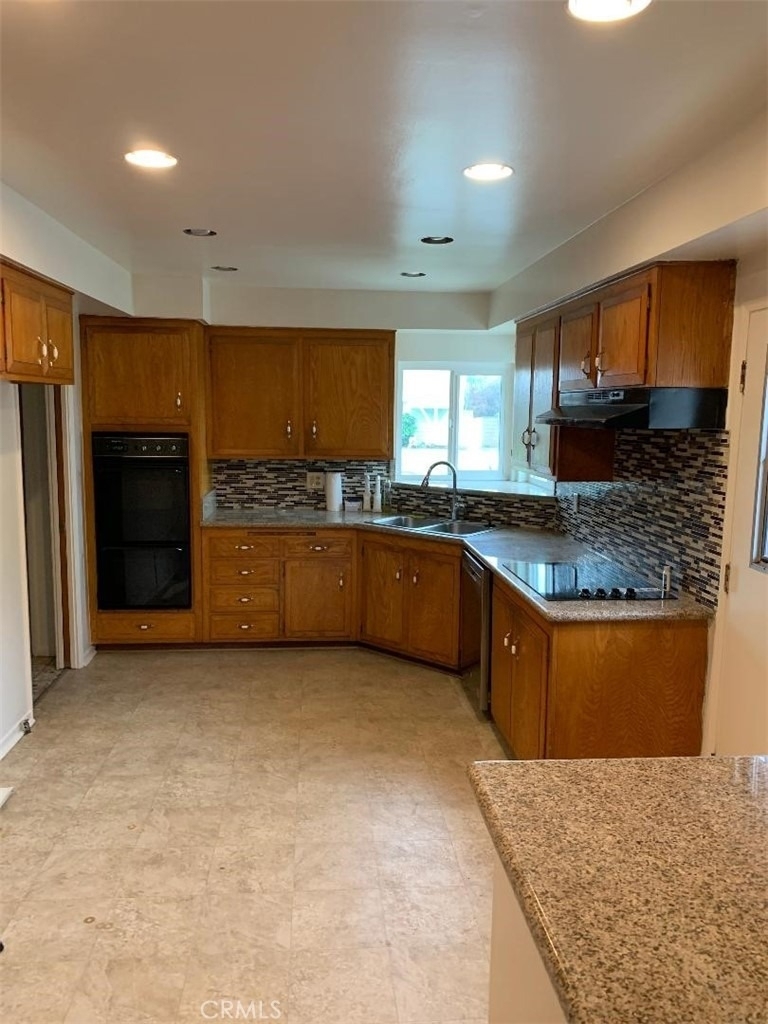 2537 W 225th Place - Photo 4