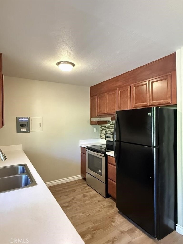 23732 Hillhurst - Photo 3