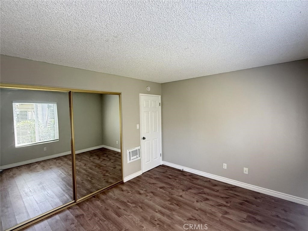 23732 Hillhurst - Photo 18